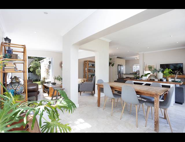 4 BEDROOM FREEHOLD FOR SALE IN RONDEBOSCH PARK ESTATE